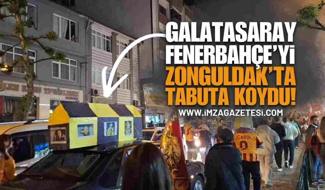 Galatasaray Taraftarı Fenerbahçe'yi Tabuta Koydu
