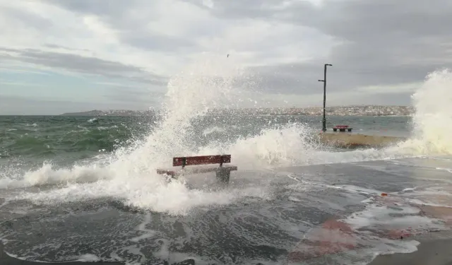 İstanbul'da Denize Girmek Yasaklandı Mı? Nereler, Neden Yasak?