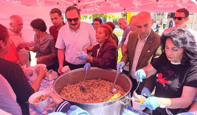 Kozlu’da Birlik Beraberlik Sofrası: CHP İlçe Başkanı Merve Arslan’dan Aşure İkramı