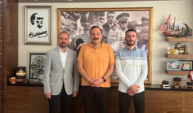 İnşaat Mühendislerinden Kozlu Belediye Başkanı Altuğ Dökmeci'ye Nezaket Ziyareti