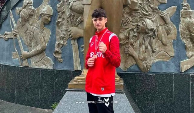 Batum’dan Ereğli’ye Gümüş Madalya Gururu: Ömer Yağız Karakütük Kürsüye Çıktı