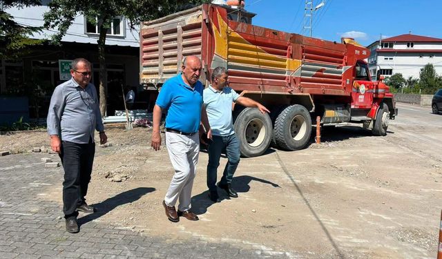 Başkan Vedat Öztürk Çukur Mahallesi'nde İncelemelerde Bulundu