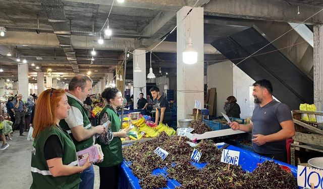Yeşilay'dan  Kilimli Pazarı’nda Bağımlılıkla Mücadele Mesaisi