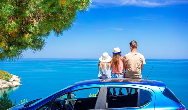 İzmir’den Ege Kıyılarına Araçla Seyahat: Havalimanı, Şehir İçi Ve Bodrum Rotası