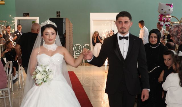 Ebru ve Mert Mutlu Ömür Yollarına Adım Attı