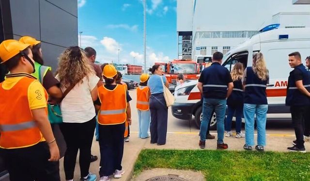 Minik Baretler Dev Santralde: Çocuklar Anne ve Babalarının Çalışma Alanlarını Keşfetti