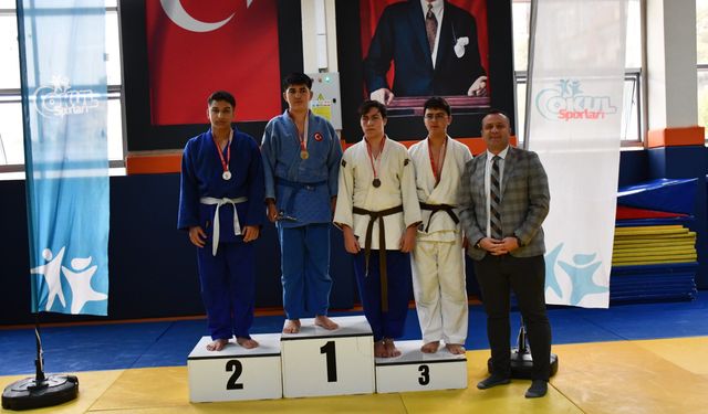Zonguldak Gençlik Sporunda Heyecan Sona Erdi: Madalya İçin Yarıştılar
