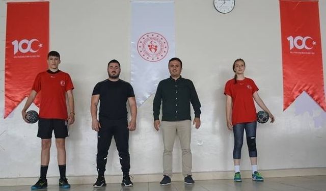 Milli takım kampına seçilen sporculara moral ziyareti...