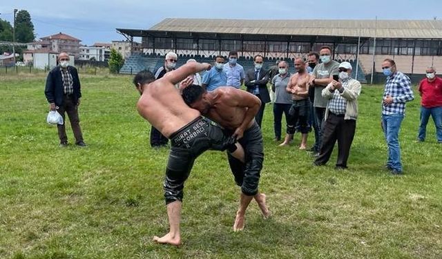 Tarihi Kırkpınar Yarışları'na 32 derece sıcakta hazırlanıyorlar...