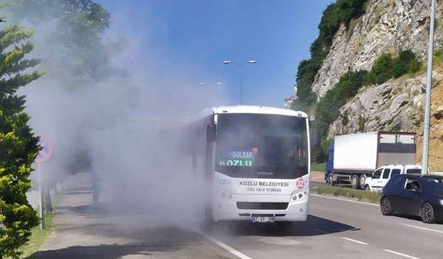 Zonguldak'ta Seyir halindeki halk otobüsünde yangın... Büyük bir faciadan dönüldü...