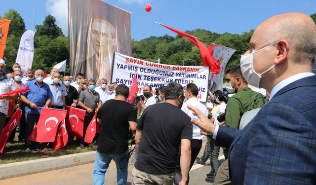 Cumhurbaşkanı Erdoğan Ankara'dan katıldı, Bartın yolu görkemli törenle açıldı