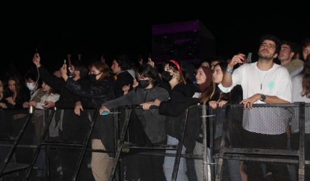 Kozlu Müzik Festivali başladı, ünlü isimler sahnede...