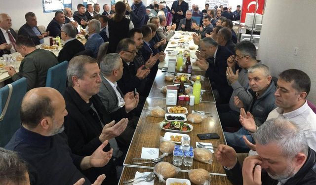 Çaycumalı Muhtarlar iftar yemeğinde bir araya geldi...