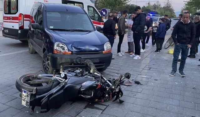 Çaycuma'da araç motosiklete çarptı: 2 yaralı...