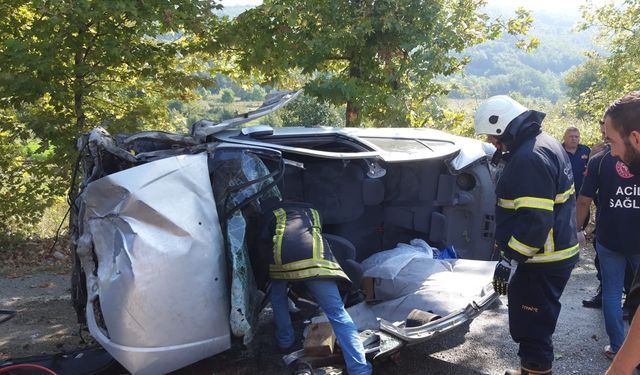 Çaycuma'da Otomobil taklalar atarak durabildi: 1 ölü, 2 yaralı