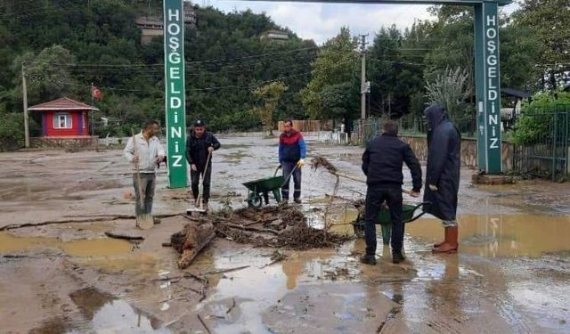 Kozlu Belediye ekiplerinden Ilıksu seferberliği...