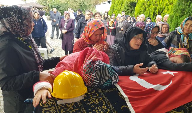 Maden şehidinin annesinin ve kız kardeşinin feryatları yürekleri dağladı