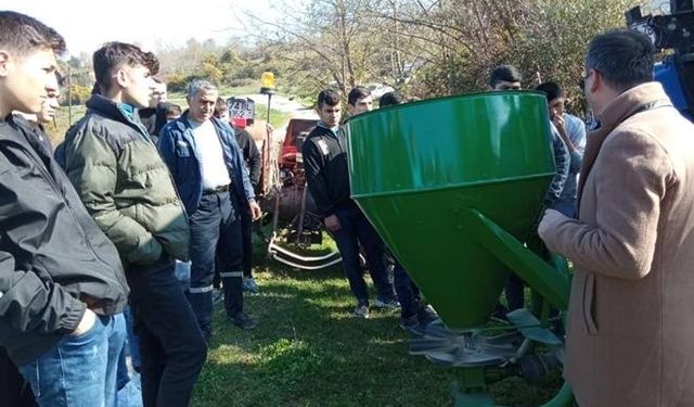 Çaycuma’da öğrenciler tarıma destek oldu, buğday ekildi...