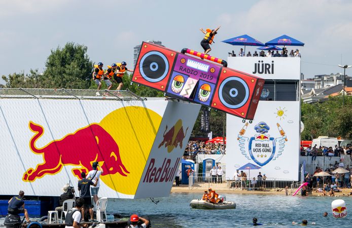 Red Bull Uçuş Günü Halk Oylaması Nedir? Nasıl Oy Verilir? 2026 Linki!