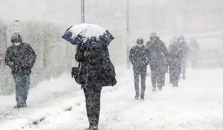 Meteoroloji Genel Müdürlüğü'nün yeni hava durumu raporuna göre ülkemiz yarından itibaren Balkanlar üzerinden gelen soğuk hava sisteminin etkisi altına giriyor.