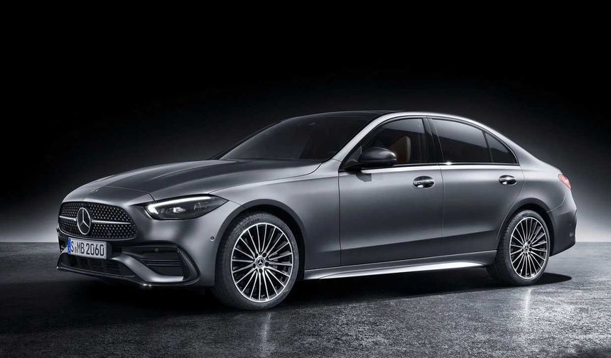 3. Mercedes-Benz
Mercedes-Benz, Türkiye'de yıllardır süregelen bir prestij sembolü. Kaliteli işçiliği, lüks donanımı ve güvenlik özellikleri ile Mercedes, en çok tercih edilen markalar arasında üst sıralarda yer alıyor.