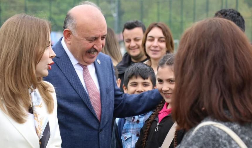 GÖKÇEBEY’DE 23 NİSAN COŞKUSU ŞEHİR STADYUMU’NU SARDI