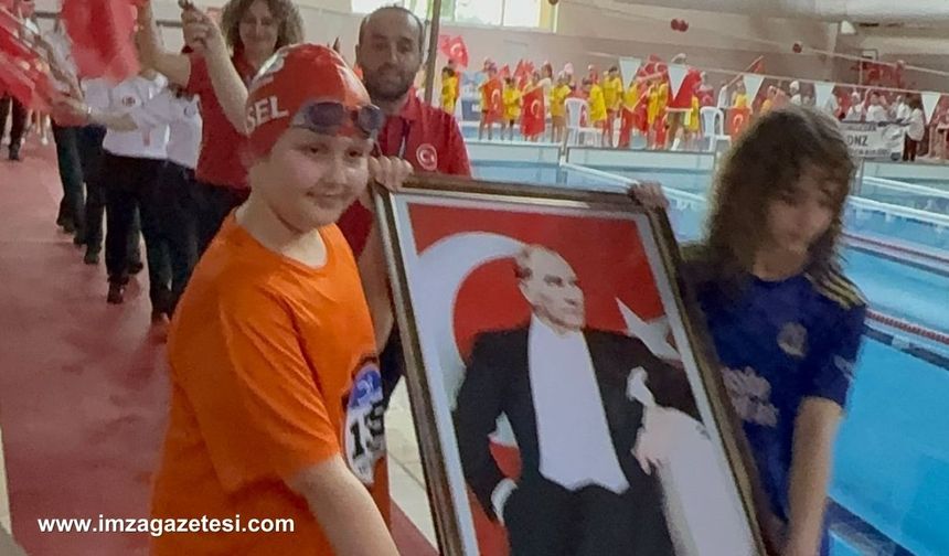 Zonguldak 135 Yüzme Kulübü Şampiyonluk Kupasını Kaldırdı...
