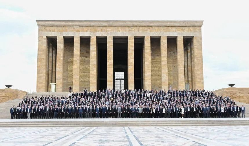Ata’nın huzurunda birlik mesajı…