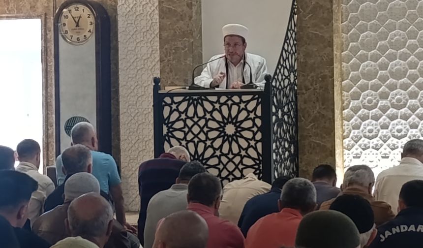 Ulu Camii'de gençlere evlilik tavsiyesi! "Bu mucizeyi başka yerde bulamazsınız!"