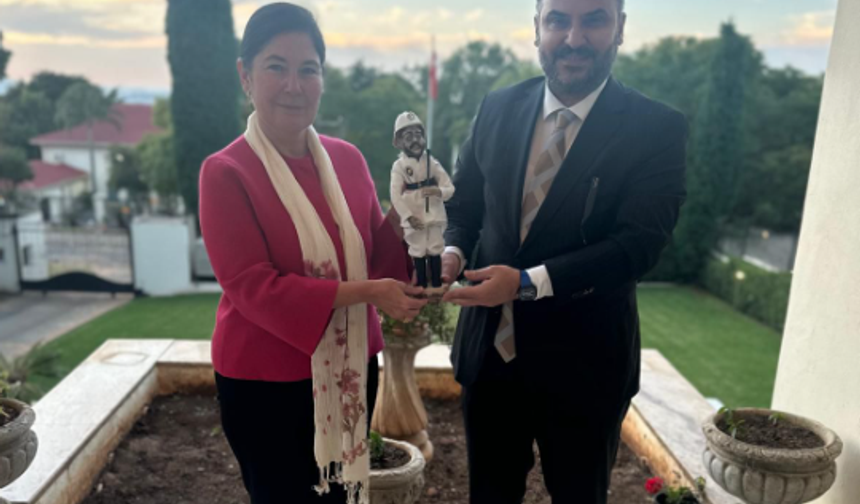 TISKAOĞLU YENİ GÜNEY AFRİKA BÜYÜK ELÇİSİ İLE GÖRÜŞTÜ