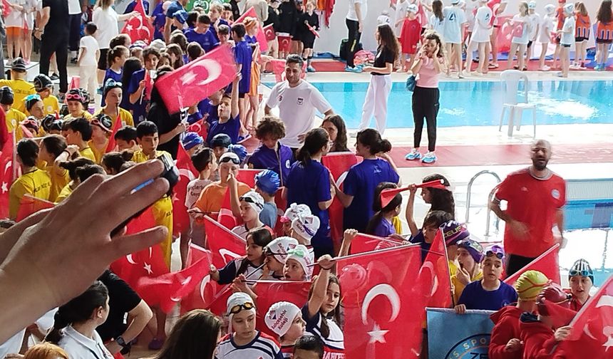 Geleceğin Şampiyonları Kilimli’de Kulaç Attı!