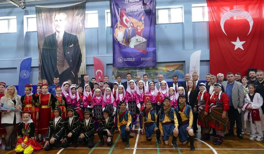 KİLİMLİ’DE 19 MAYIS COŞKUSU: GELECEĞE UMUT, GENÇLİĞE GÜVEN