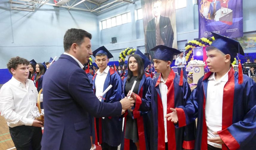 Kilimli'de mezuniyet coşkusu! Geleceğin umutları uğurlandı...