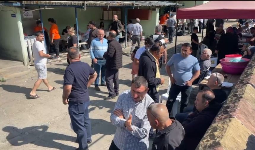 Bartın'da kurbanlar dualarla kesildi