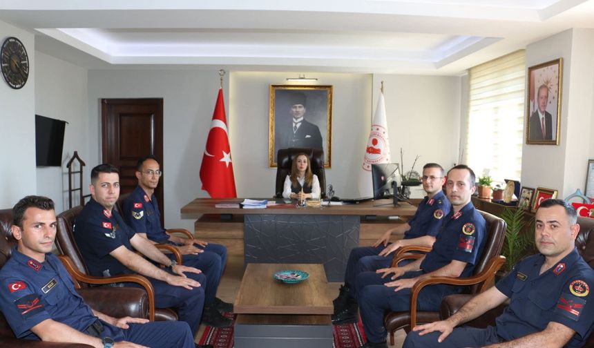 Gökçebey Kaymakamı Ruveyda Kahraman Şıktaş'tan Jandarma Personeline Takdir...