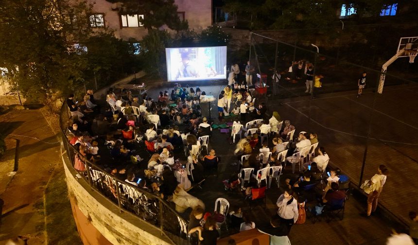 Zonguldak’ta Çocuklara Sinema Keyfi: Açık Hava Etkinliği Büyük İlgi Gördü