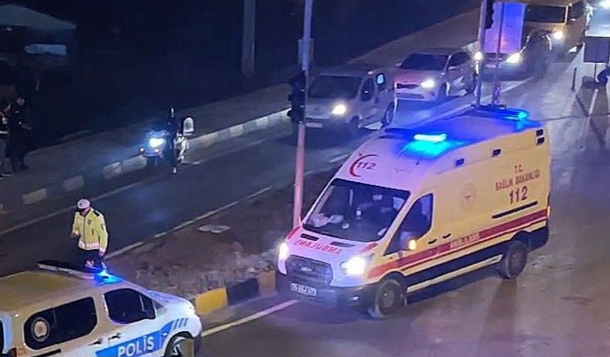 Bartın-Zonguldak karayolu uygulama yapan polise araç çarptı!