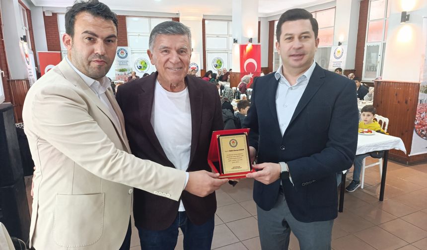 Kilimli'de Öğretmenler Günü Buluşmasında Duygusal Anlar Yaşandı