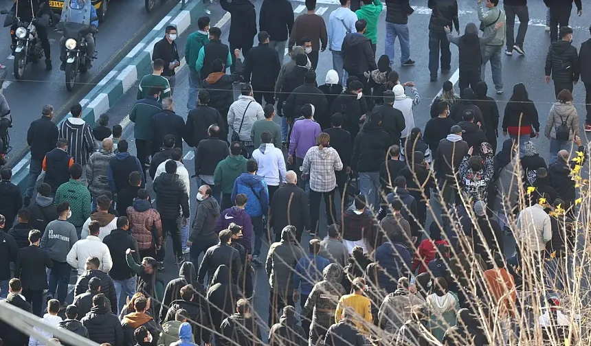 İran'da neden protesto var? Ne oluyor?