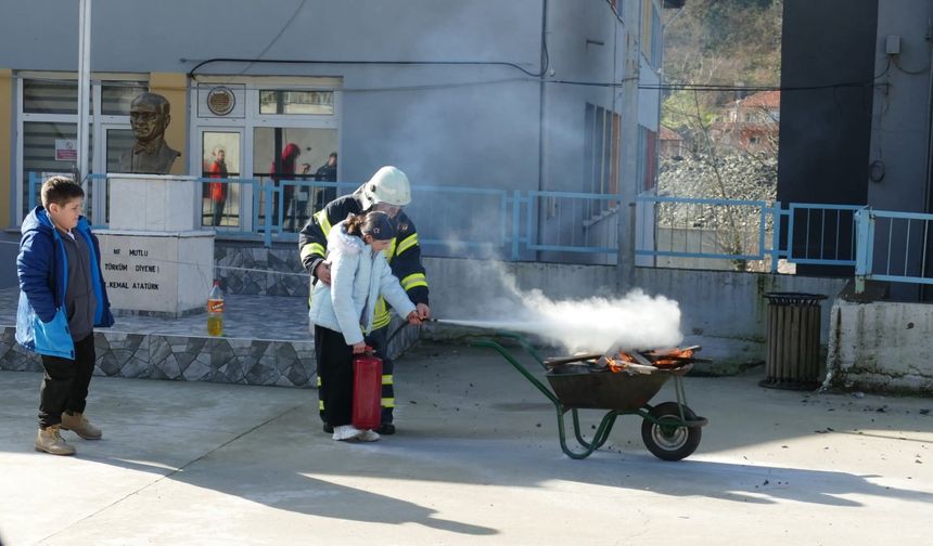 Göbü Ortaokulu’nda Yangın Tatbikatı..