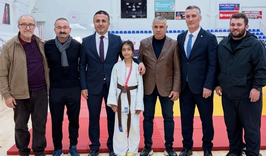 Kozlu’da Judo Gururu! Eylül Kayık’tan Büyük Başarı