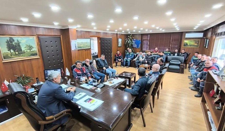 Umreden Dönen Başkana Personellerinden Ziyaret!
