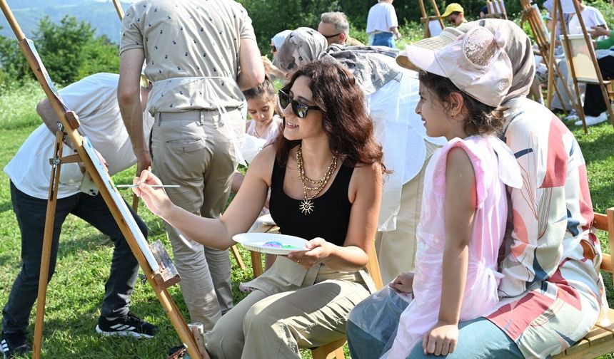 Uyuyan Güzel'in Eşsiz Manzarasına Sanat Buluşması