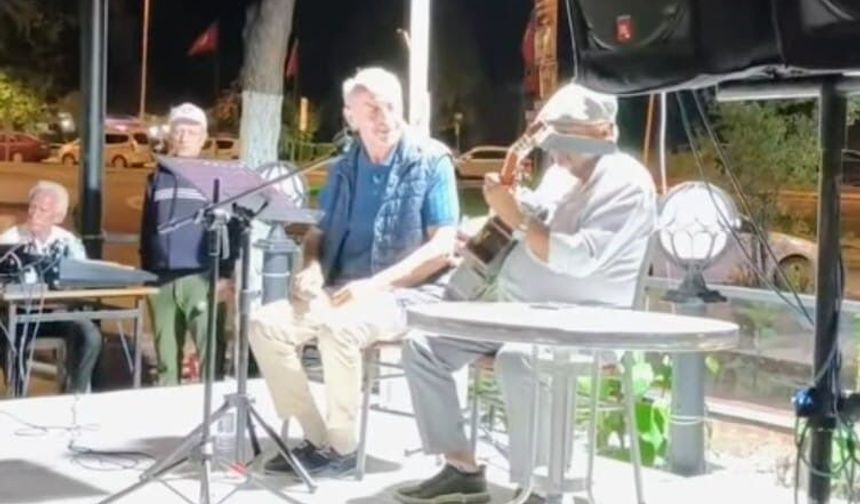 Kilimli Halkevi'nde Canlı Müzik Keyfi