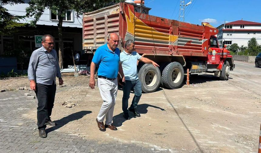 Başkan Vedat Öztürk Çukur Mahallesi'nde İncelemelerde Bulundu