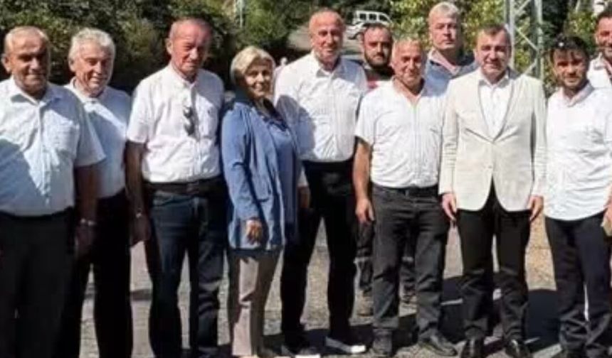 Ak Parti Gökçebey Teşkilatı Saraçlar Köyü'ndeki Düğün Yemeğinde Buluştu