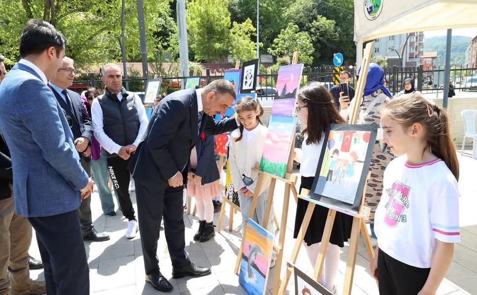 Vali Hacıbektaşoğlu’nun Katılımıyla Kilimli’de “Spor Her Yerde” Heyecanı Yaşandı...