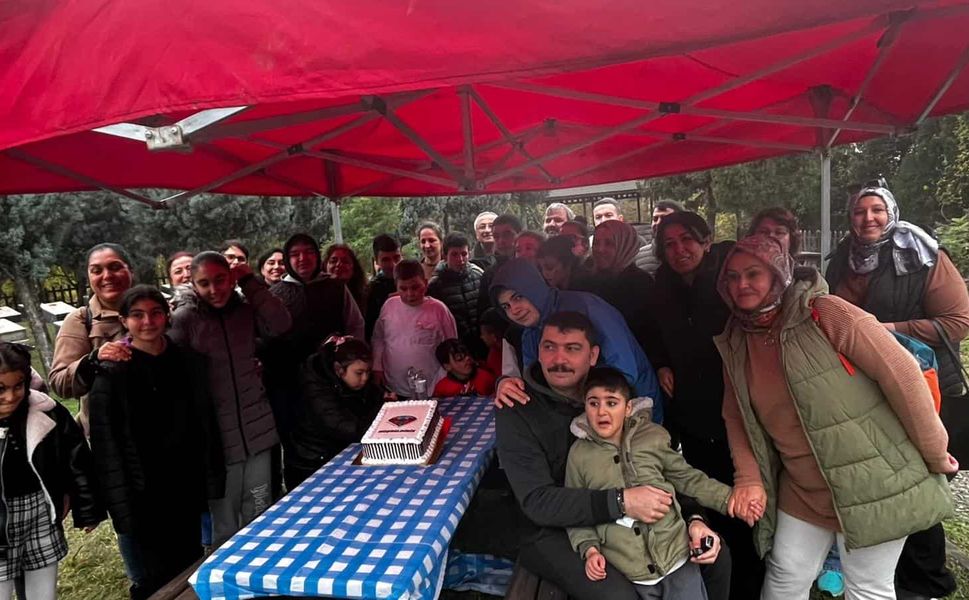 Özel Çocuklar Otizimli Çocuklar ve Aileleri Şehitler Ormanı Parkında misafir edildi.