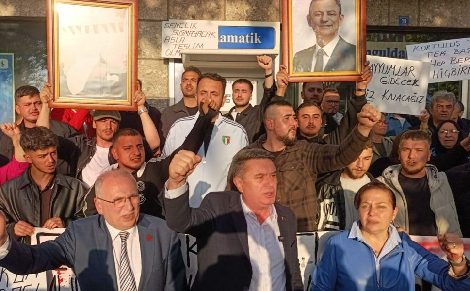 “Bize Özgür Bir Genel Başkan Lazım”: CHP Zonguldak Örgütünden Sert Çıkış