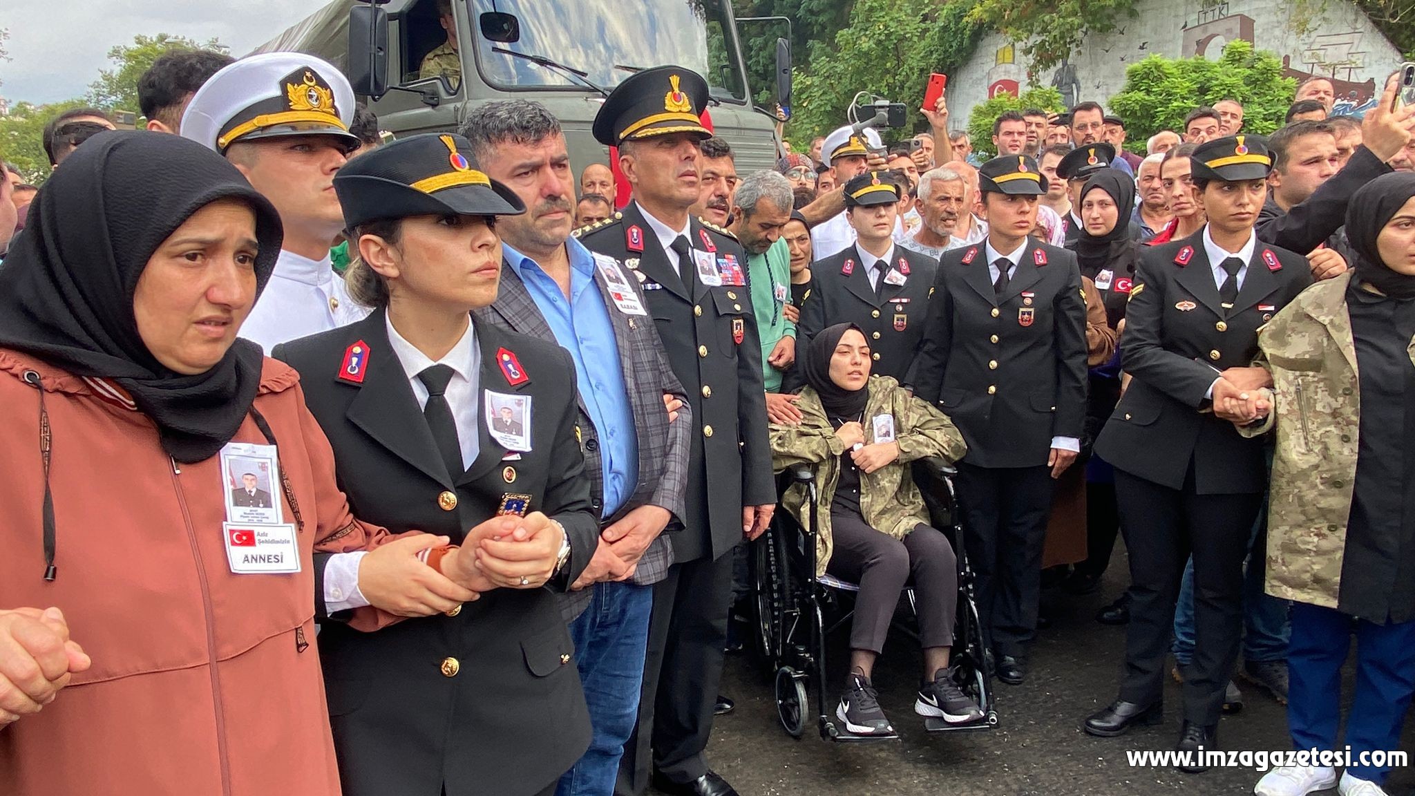 Şehit Mustafa Sezer'in annesi “Oğlunu eve gönderdim”